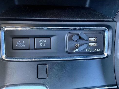 Used 2022 Subaru Ascent Limited image 15