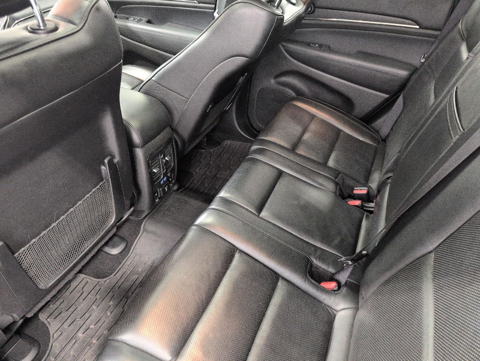 Used 2021 Jeep Grand Cherokee Overland AWD/4WD image 22