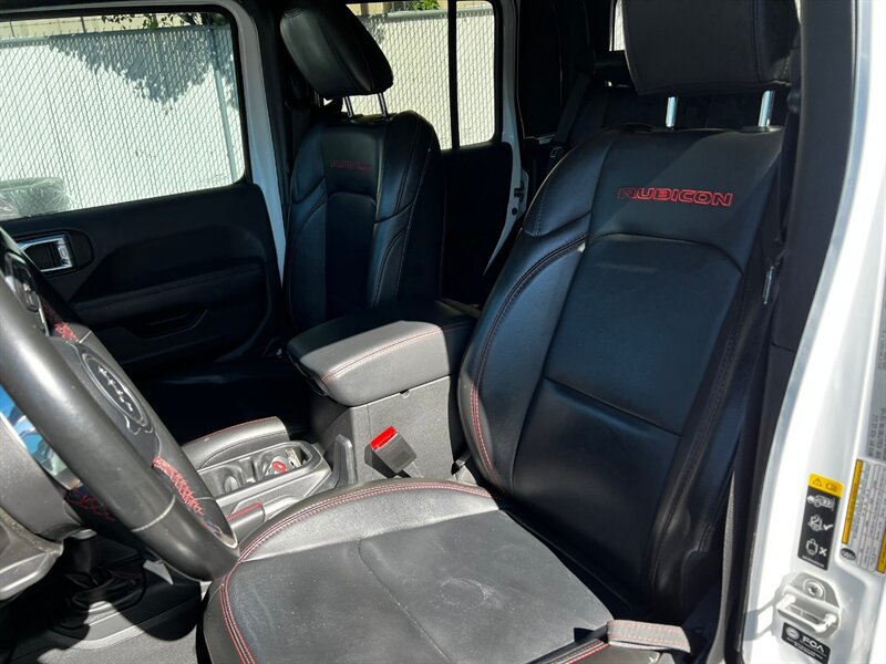 Used 2022 Jeep Gladiator Rubicon w/ Trailer Tow Package AWD/4WD image 14