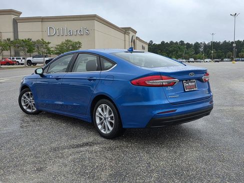 Used 2020 Ford Fusion SE FWD image 5