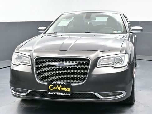 Used 2019 Chrysler 300 Limited image 5