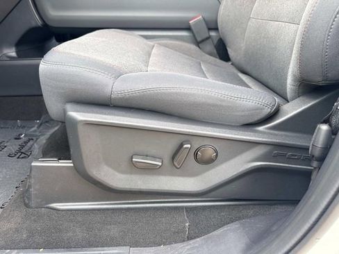 Used 2025 Ford Expedition Active RWD image 23