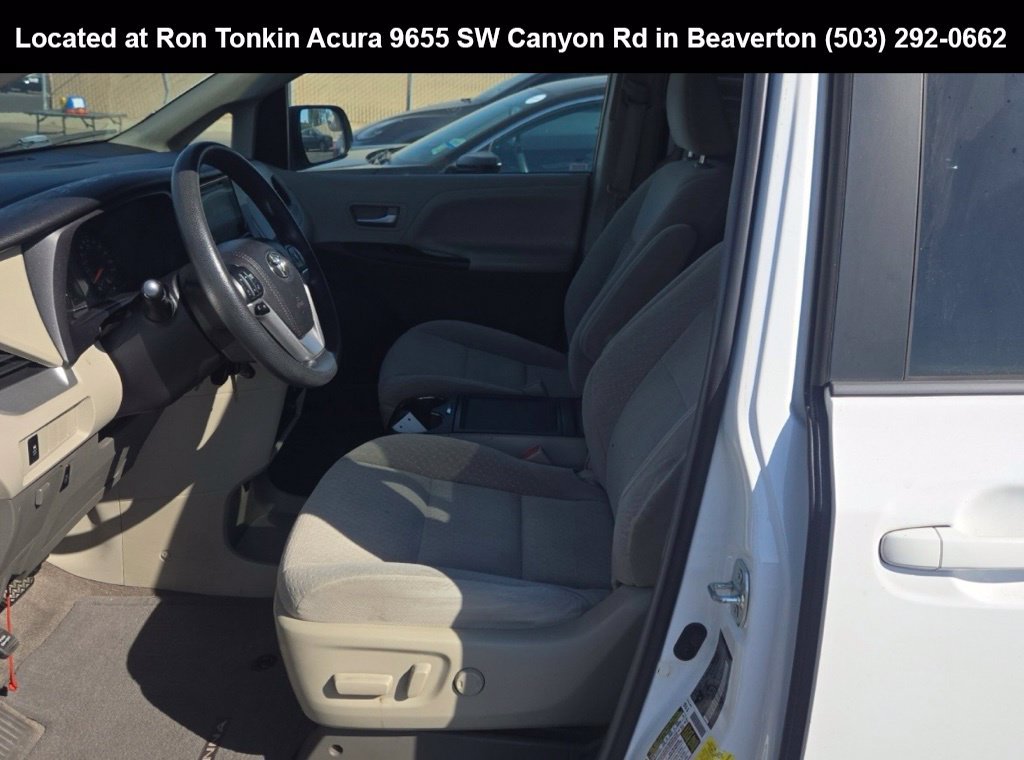 Used 2015 Toyota Sienna LE FWD image 10