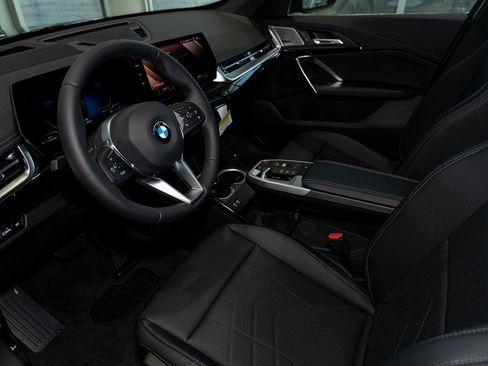 New 2025 BMW X1 xDrive28i w/ Technology Package image 16