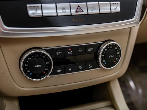 Used 2015 Mercedes-Benz ML 350 4MATIC w/ Premium 1 Package image 28