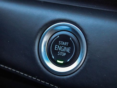 Used 2022 Cadillac Escalade ESV Sport Platinum w/ LPO, ONYX Package image 31