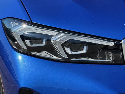 Used 2025 BMW 330i xDrive Sedan w/ M Sport Package image 10