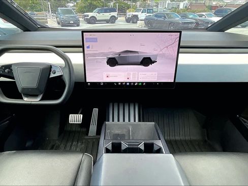 Used 2024 Tesla Cybertruck AWD Crew Cab image 10