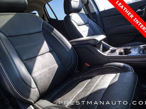 Used 2022 GMC Acadia Denali w/ Denali Ultimate Package image 4