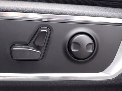 Used 2025 RAM 1500 Laramie image 19