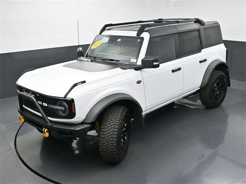 Used 2022 Ford Bronco Wildtrak image 40