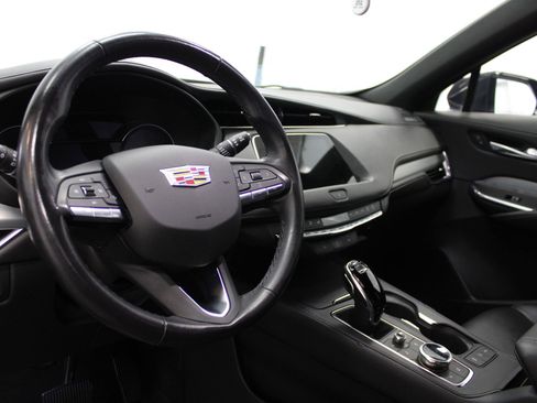 Used 2023 Cadillac XT4 Premium Luxury AWD/4WD image 15