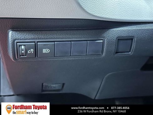 Used 2021 Toyota Corolla SE image 19