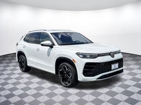 New 2026 Volkswagen Tiguan SEL R-Line AWD/4WD image 7