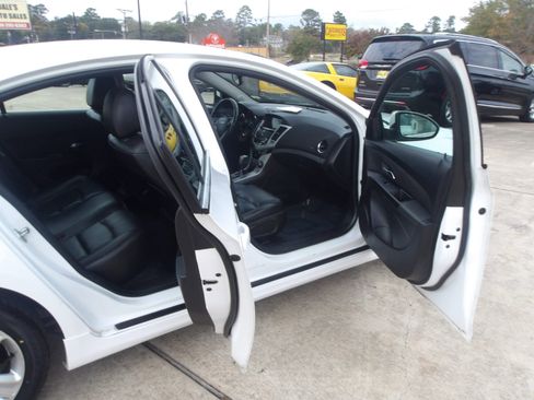 Used 2014 Chevrolet Cruze LT w/ RS Package image 6