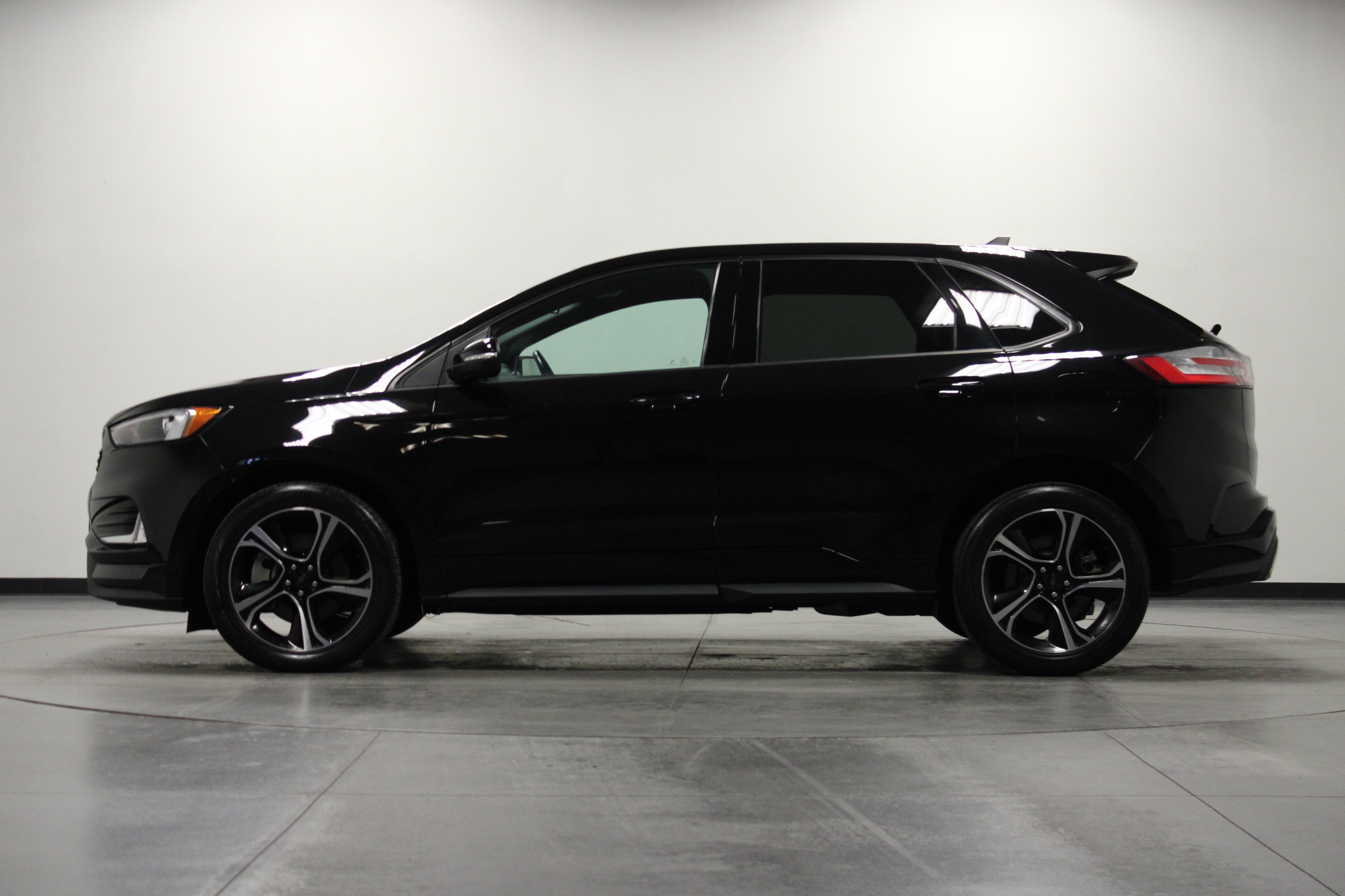 Used 2023 Ford Edge ST AWD/4WD image 7