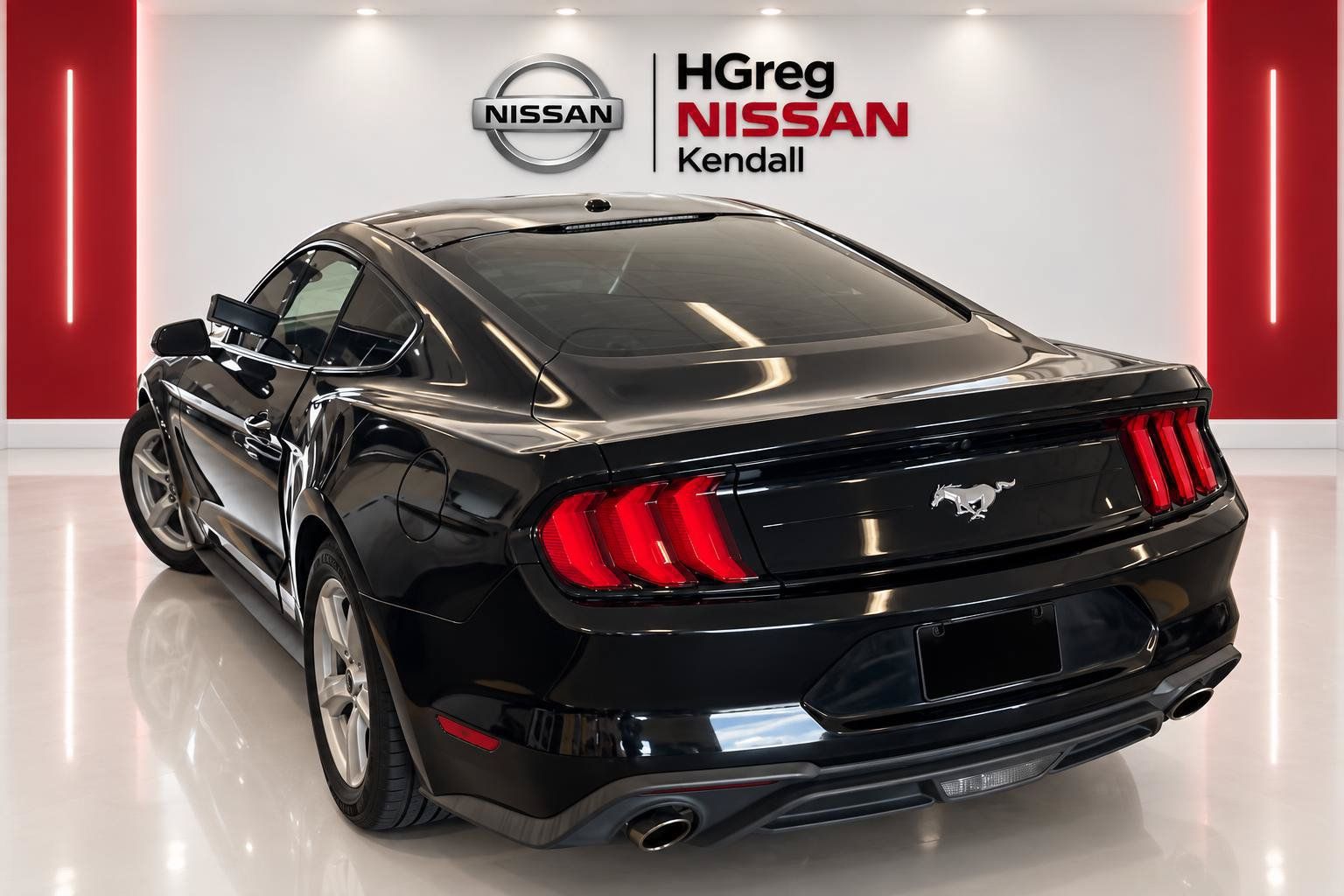 Used 2019 Ford Mustang Coupe RWD image 2
