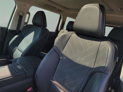 Certified 2025 INFINITI QX80 Luxe image 21