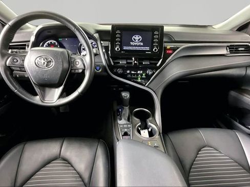 Used 2023 Toyota Camry SE w/ Cold Weather Package AWD/4WD image 7