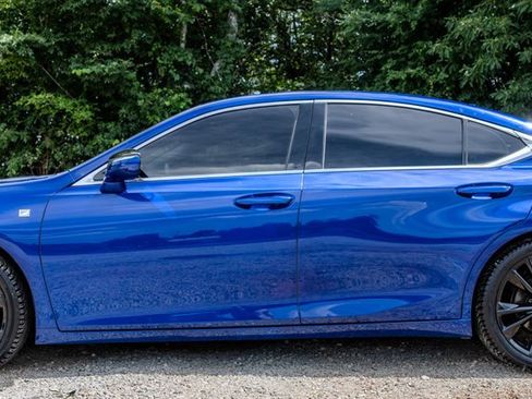 Used 2022 Lexus ES 350 F Sport FWD image 2