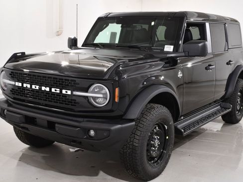 New 2026 Ford Bronco Outer Banks AWD/4WD image 2