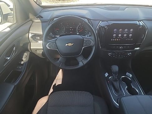Used 2023 Chevrolet Traverse LT AWD/4WD image 15