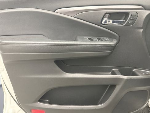 Used 2021 Honda Pilot Special Edition image 9