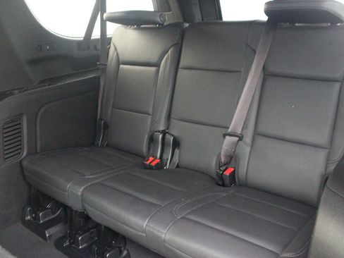 Used 2023 Chevrolet Suburban LT AWD/4WD image 36