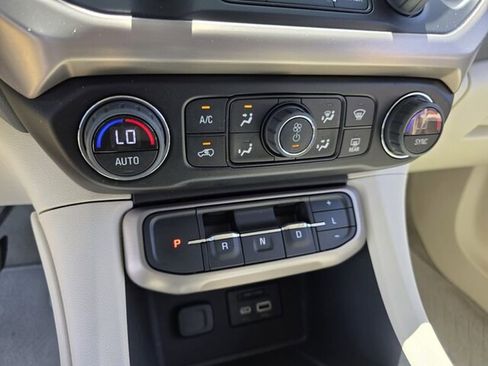 Certified 2023 GMC Acadia Denali w/ Denali Ultimate Package image 20