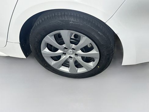 Used 2024 Toyota Corolla LE image 11