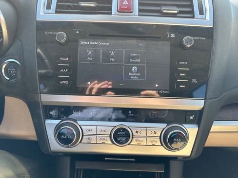 Used 2017 Subaru Outback 2.5i Limited image 19