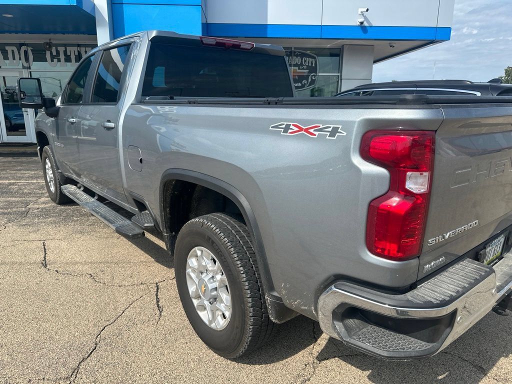 Used 2025 Chevrolet Silverado 2500 LT w/ All Star Edition AWD/4WD image 4