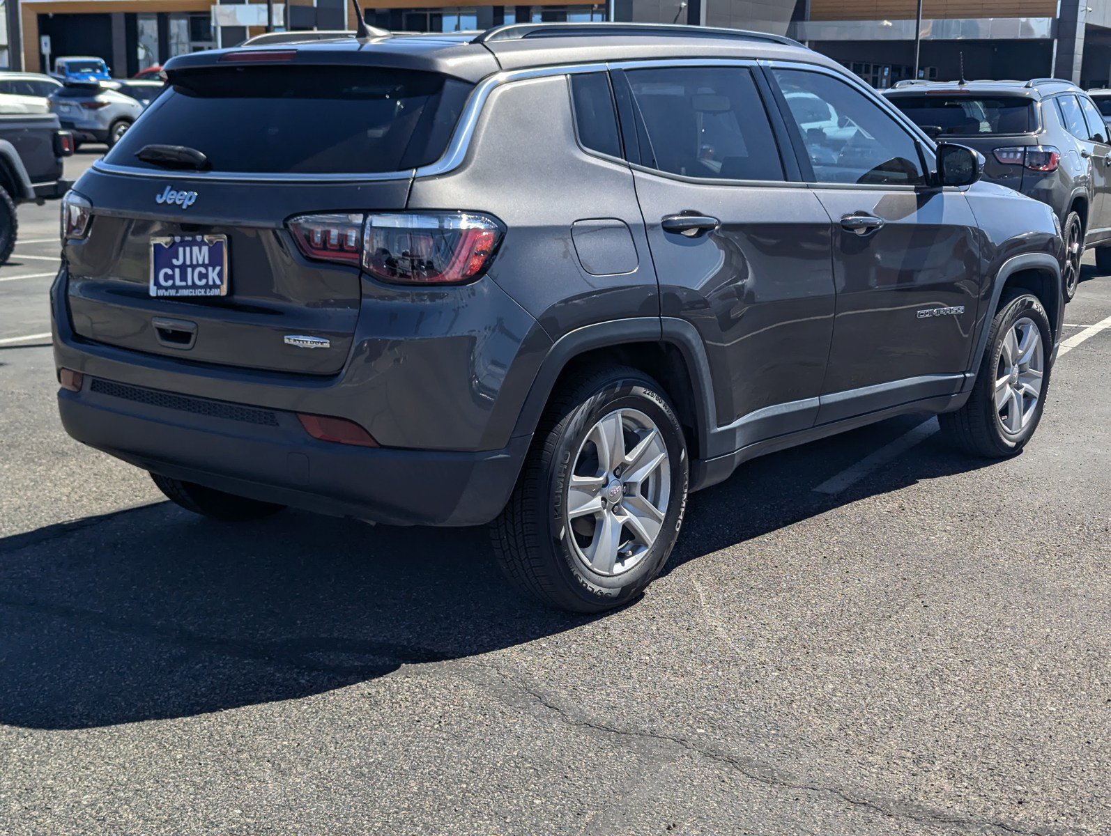 Certified 2022 Jeep Compass Latitude FWD image 2