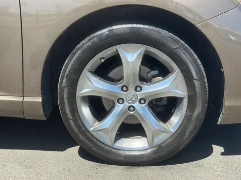 Used 2011 Toyota Venza AWD w/ Premium Pkg #2 image 22