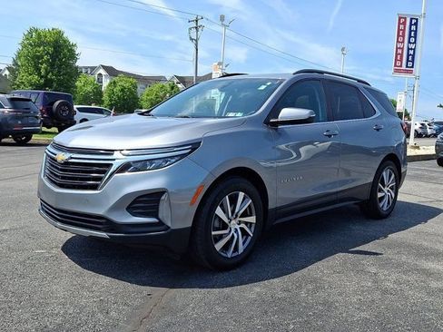 Used 2023 Chevrolet Equinox LT FWD image 3