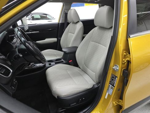 Used 2021 Kia Seltos SX w/ SX Sunroof Package image 7