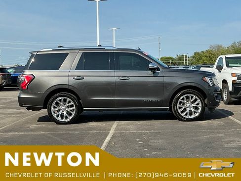 Used 2019 Ford Expedition Platinum AWD/4WD image 4