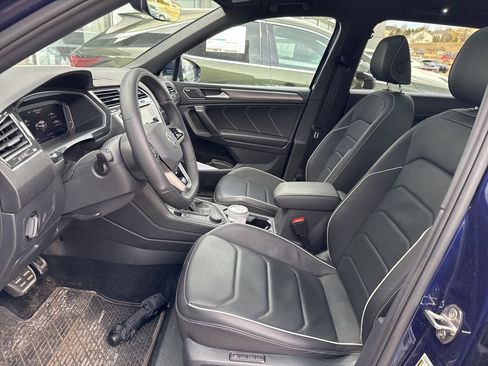 Used 2022 Volkswagen Tiguan SEL R-Line image 27
