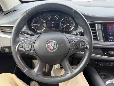 Used 2020 Buick Enclave Essence AWD/4WD image 16