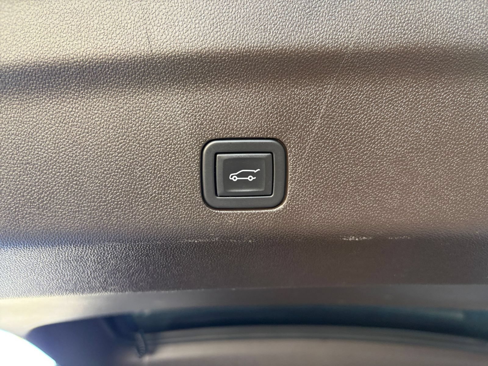 Used 2023 GMC Yukon Denali AWD/4WD image 22