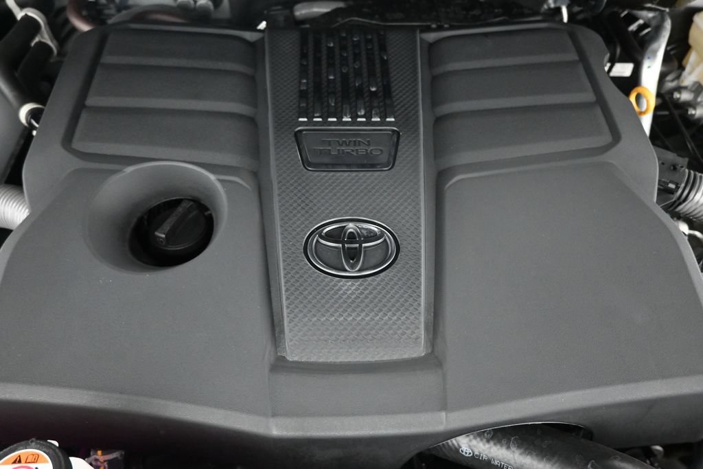 Used 2026 Toyota Tundra Limited AWD/4WD image 38
