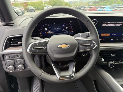 New 2026 Chevrolet Suburban LS RWD image 24