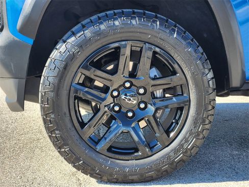 Used 2023 Chevrolet Colorado Trail Boss w/ Advanced Trailering Package image 12