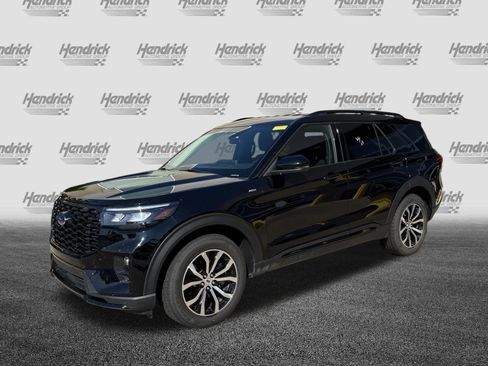 Used 2025 Ford Explorer ST-Line AWD/4WD image 5