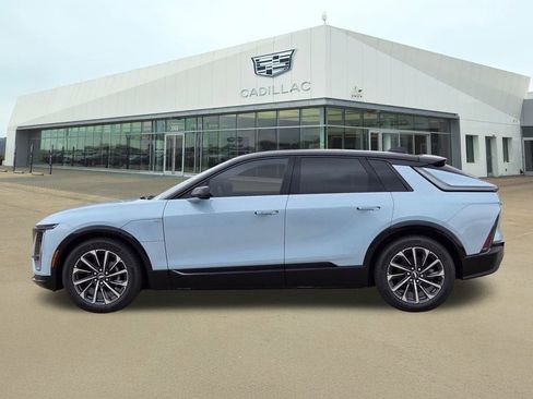 New 2026 Cadillac Lyriq Sport w/ LPO, Floor Liner Package image 3