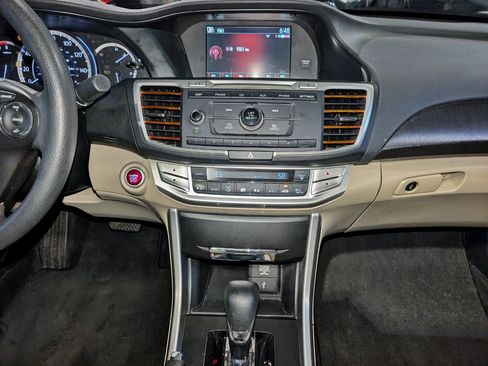 Used 2014 Honda Accord EX image 31