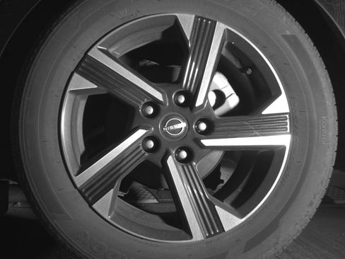 Used 2025 Nissan Sentra SV FWD image 14