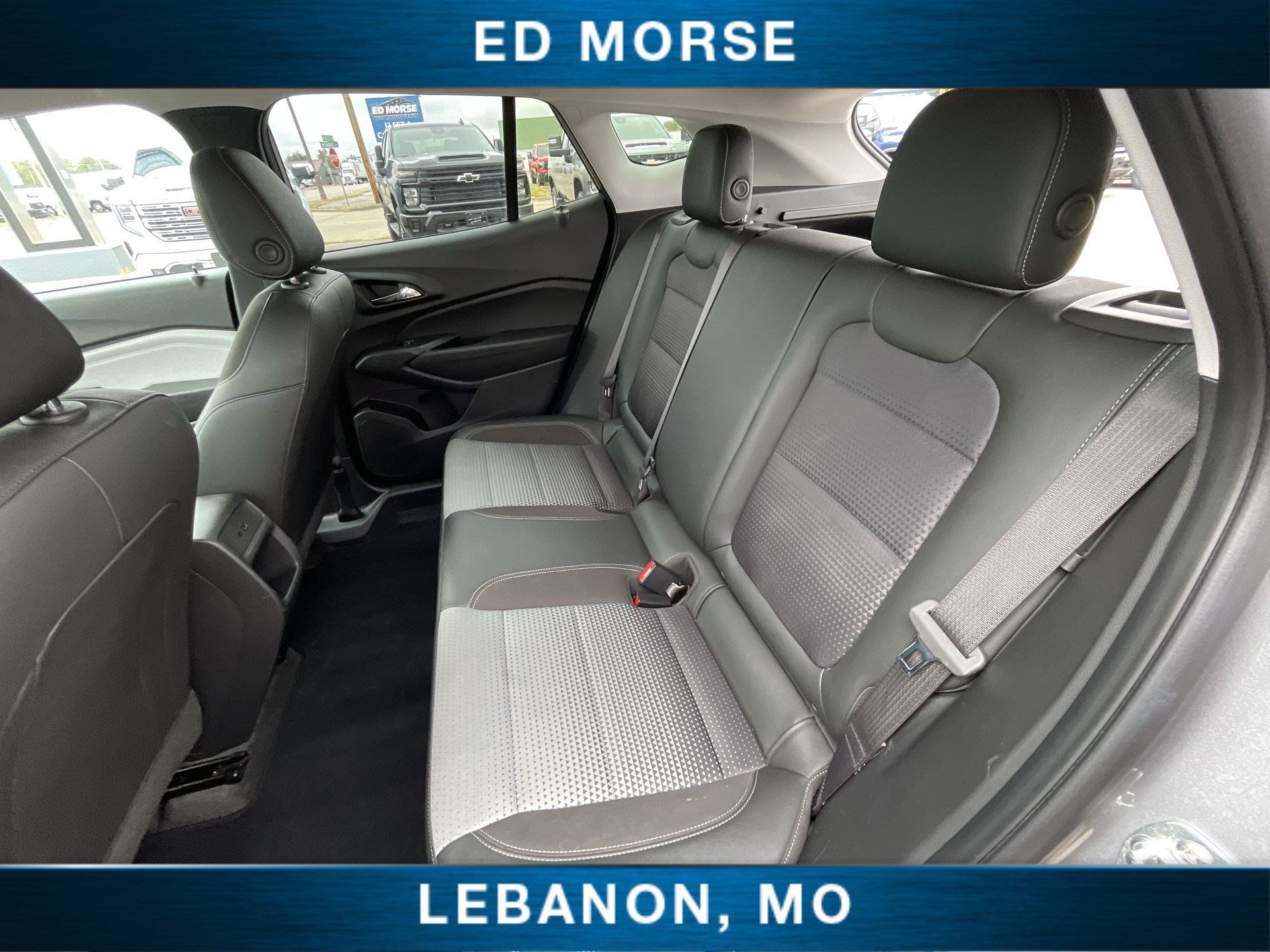 Certified 2025 Chevrolet Trax LT w/ LT Convenience Package FWD image 23