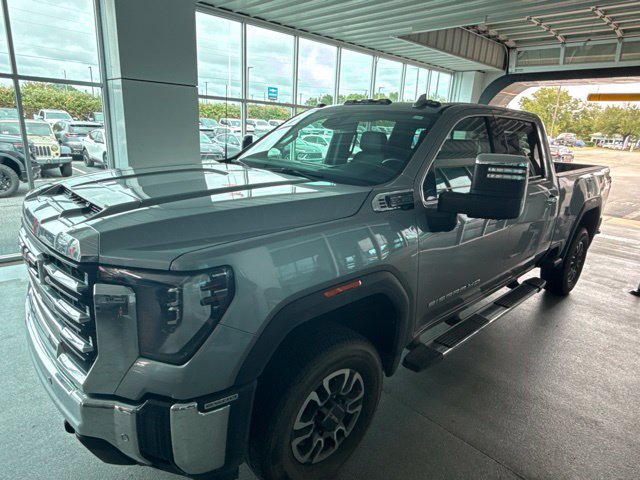 Used 2025 GMC Sierra 2500 SLT w/ SLT Premium Package AWD/4WD image 1