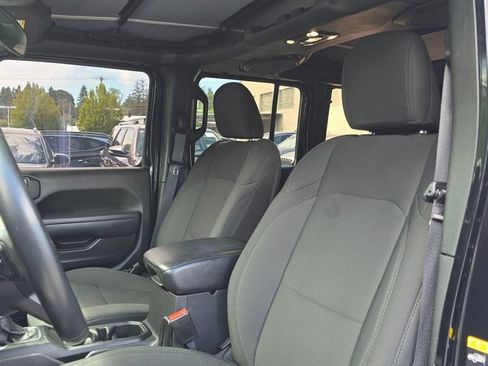 Used 2022 Jeep Wrangler Unlimited Sport AWD/4WD image 22